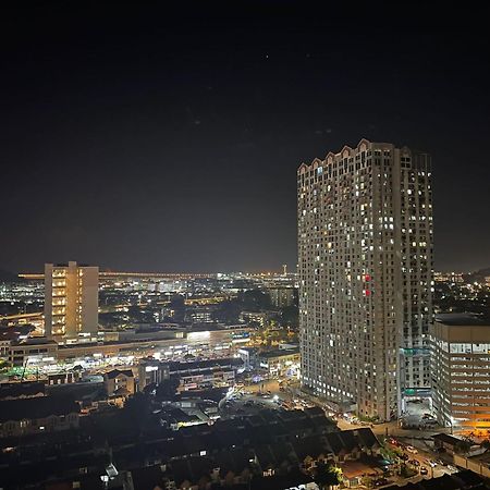 Апартаменты New 6Pax Soho Near Usm & Spice Arena & Airport Байан-Лепас Экстерьер фото